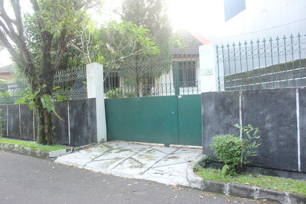 Riverrun Home Bogor Luaran gambar
