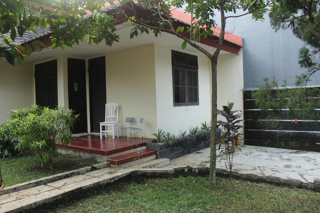 Riverrun Home Bogor Luaran gambar